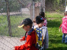 Besuch des Kindergartens St. Antonius (21.04.10) Bild Nr.2