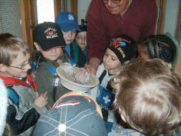 Besuch des Kindergartens St. Antonius (21.04.10) Bild Nr.9