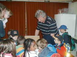 Besuch des Kindergartens St. Antonius (21.04.10) Bild Nr.12